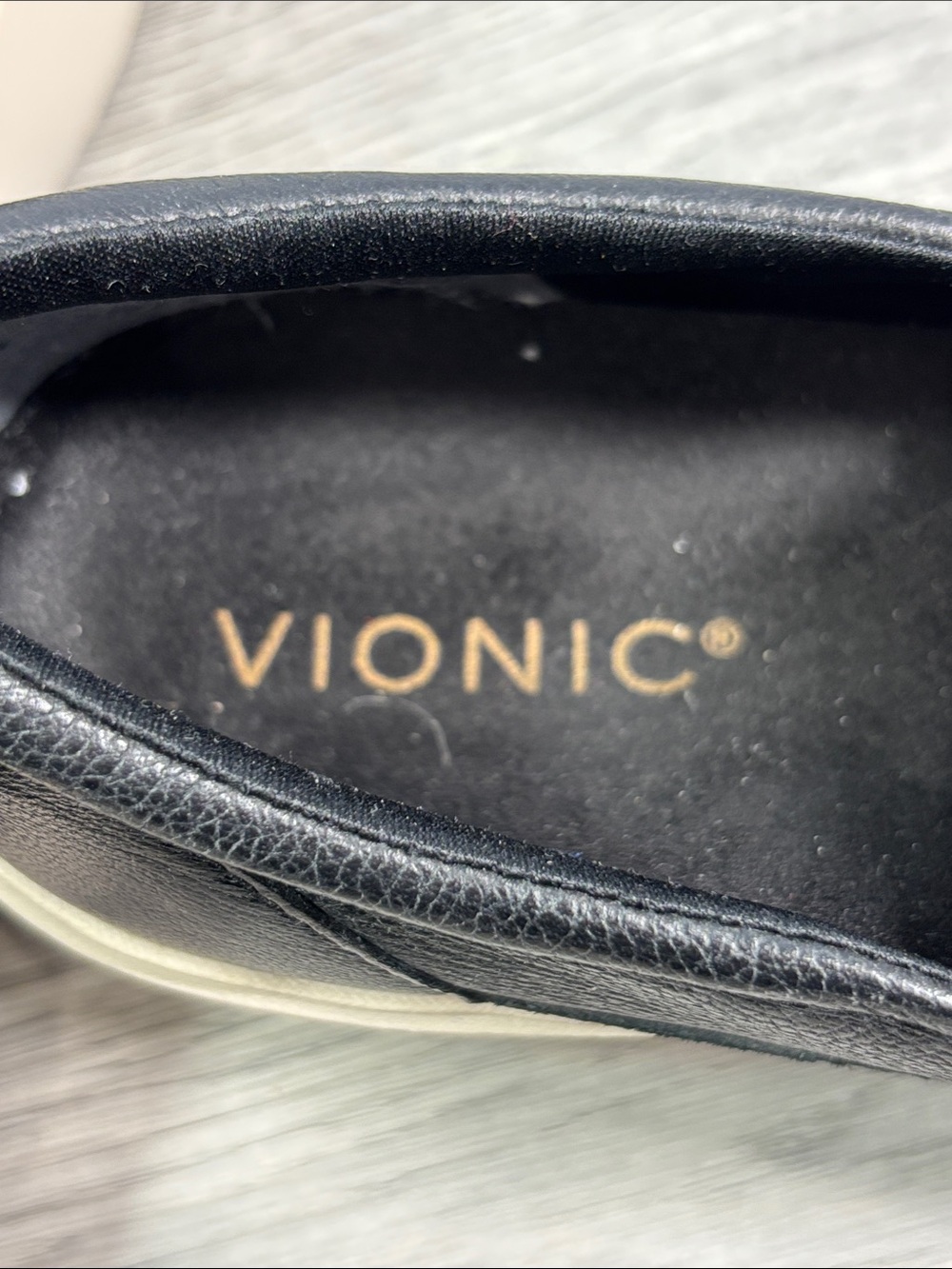 Vionic Kearny Black Slip On Platform Loafers Sneakers - size 7.5 - Picture 8 of 9